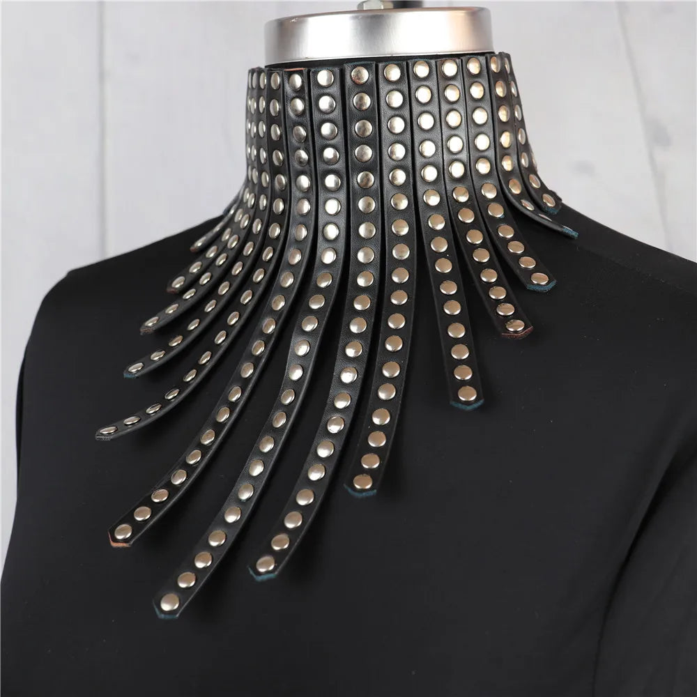 Vampira - Gothic Rivet Choker Necklace , PU Leather